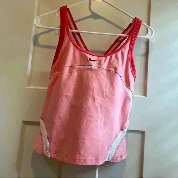 nike dri fit Women’s Sports Bra Activewear Top Peach Size Medium - Picture 2 of 9